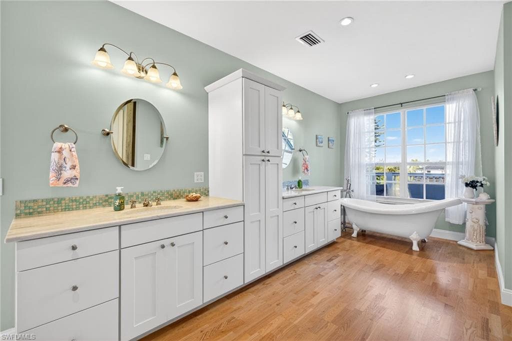 1141 Paper Fig CT, SANIBEL FL 33957-27