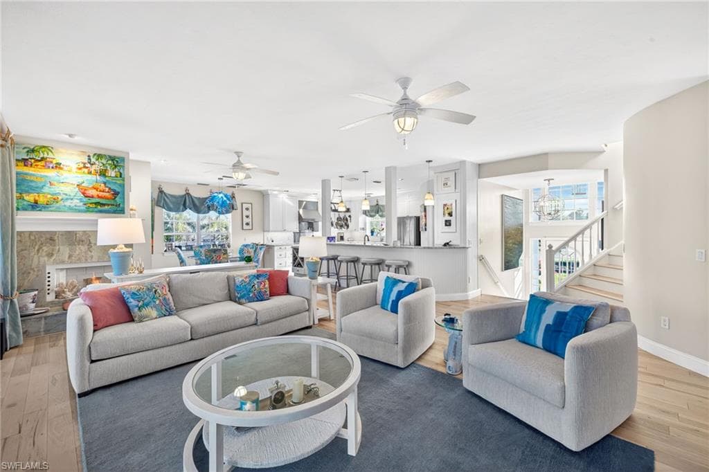 1141 Paper Fig CT, SANIBEL FL 33957-4