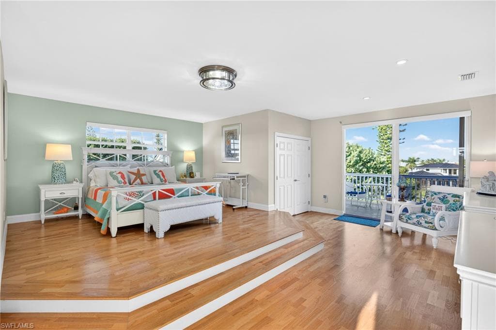 1141 Paper Fig CT, SANIBEL FL 33957-23