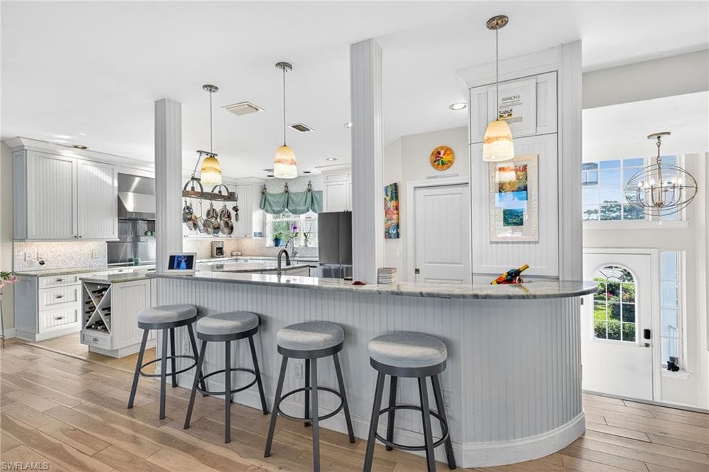 1141 Paper Fig CT, SANIBEL FL 33957-13