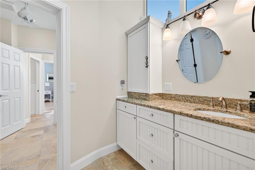 1141 Paper Fig CT, SANIBEL FL 33957-35