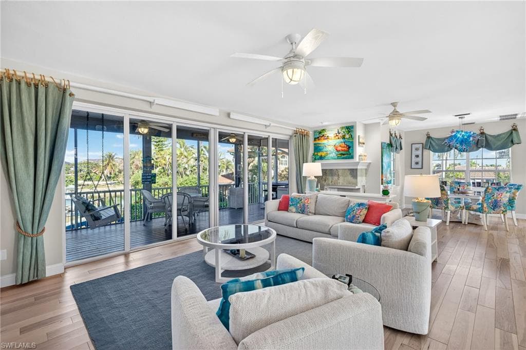 1141 Paper Fig CT, SANIBEL FL 33957-10