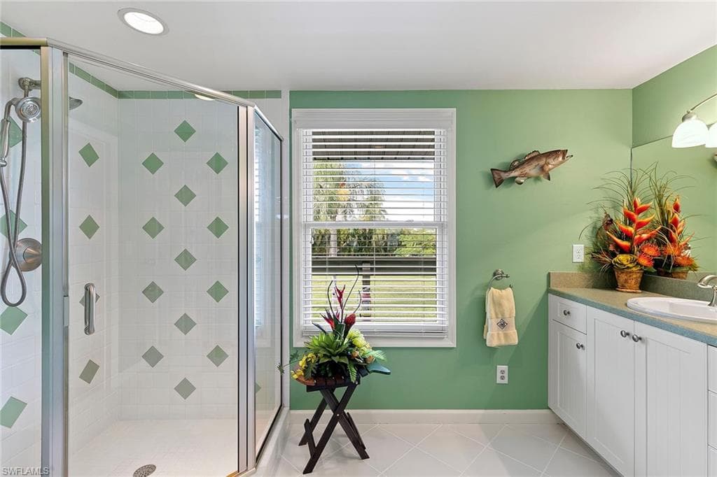 611 Palm AVE # H36, GOODLAND FL 34140-22