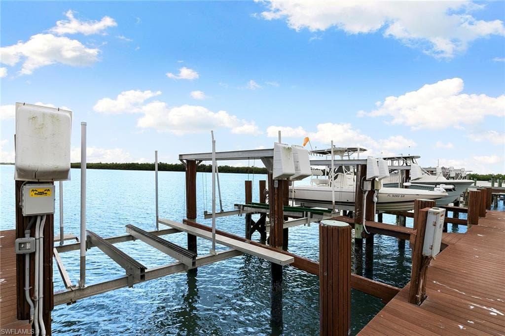 611 Palm AVE # H36, GOODLAND FL 34140-29