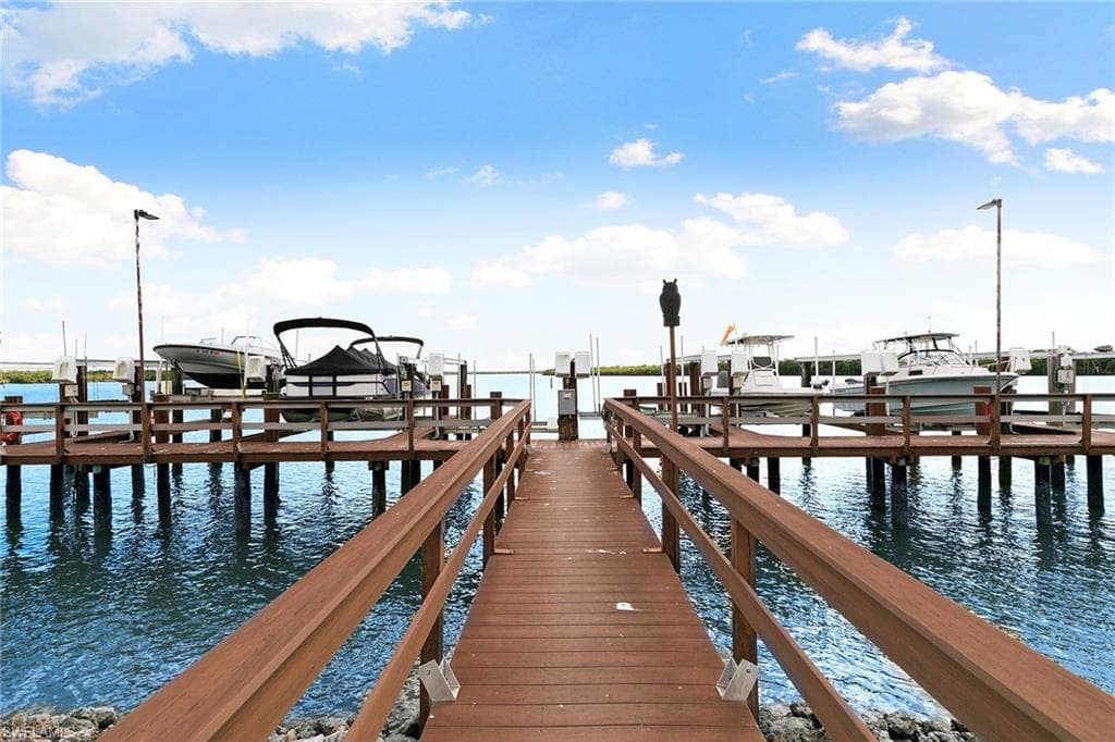 611 Palm AVE # H36, GOODLAND FL 34140-28