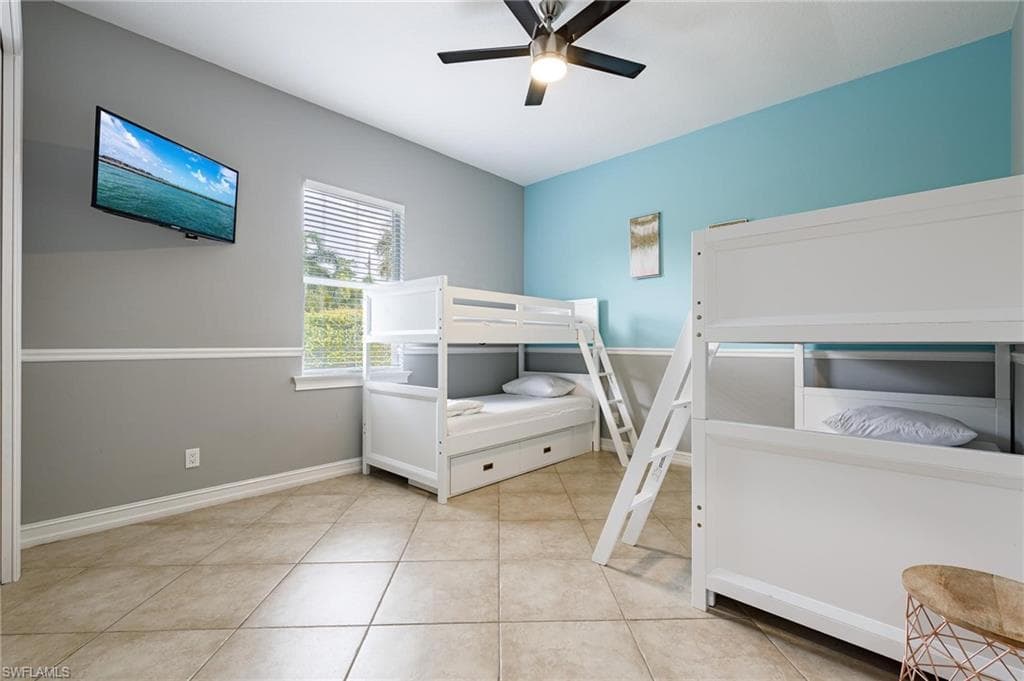 160 Logan BLVD S-15