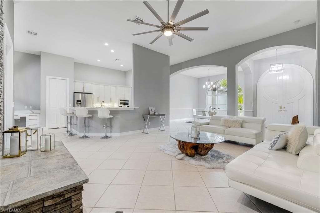 160 Logan BLVD S-4