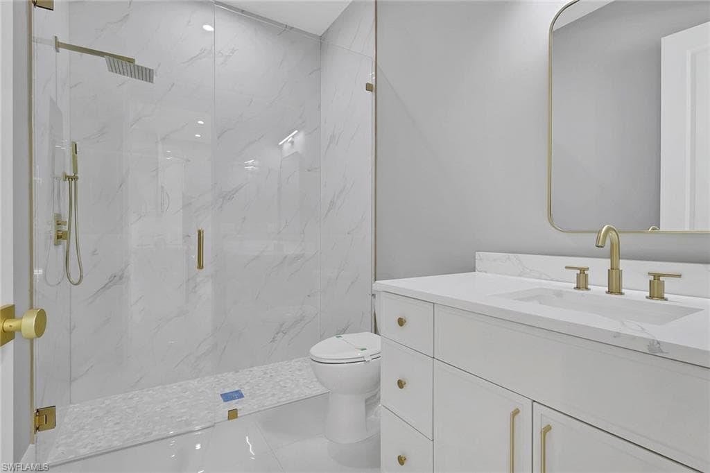 160 Logan BLVD S-44