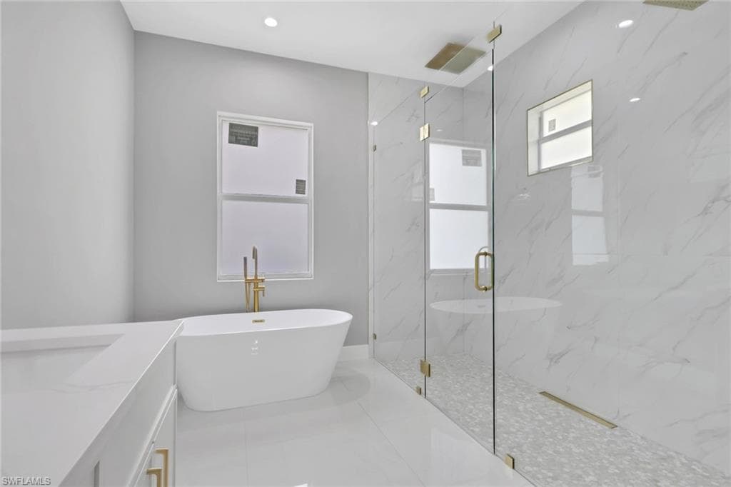 160 Logan BLVD S-39