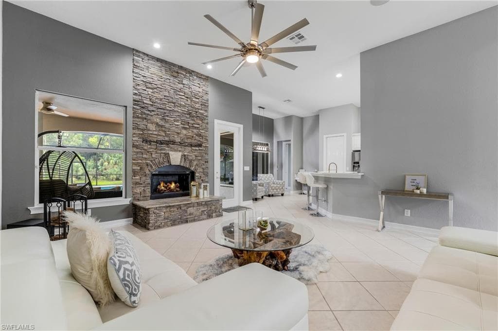 160 Logan BLVD S-3