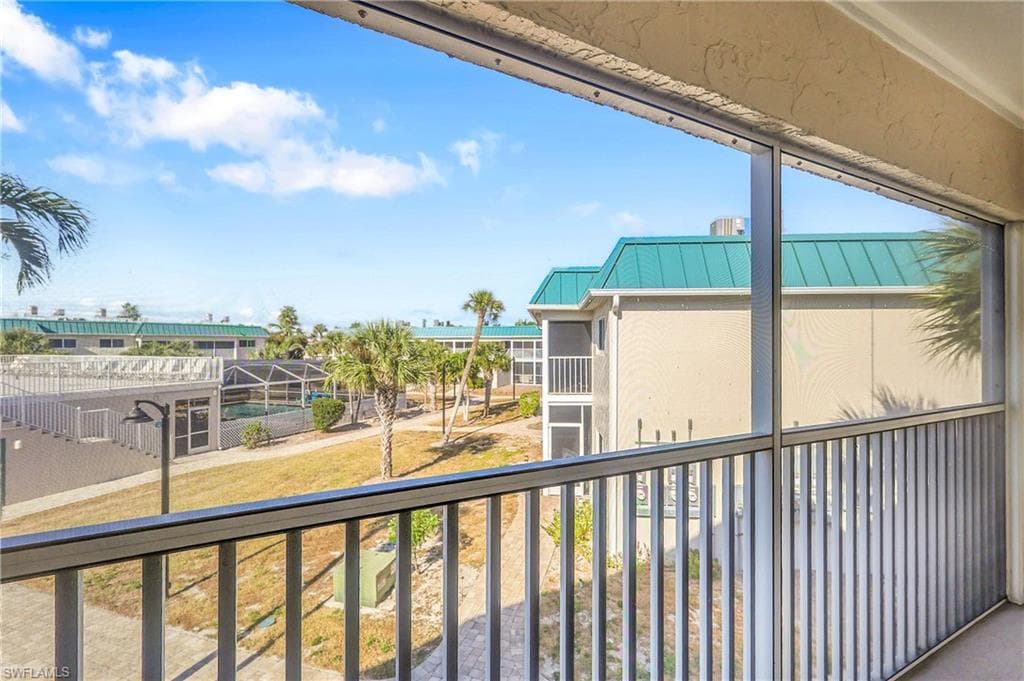 827 E Gulf DR K8-21