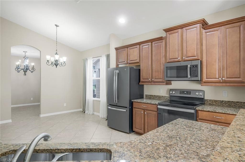 2730 Brightside CT, CAPE CORAL FL 33991-14