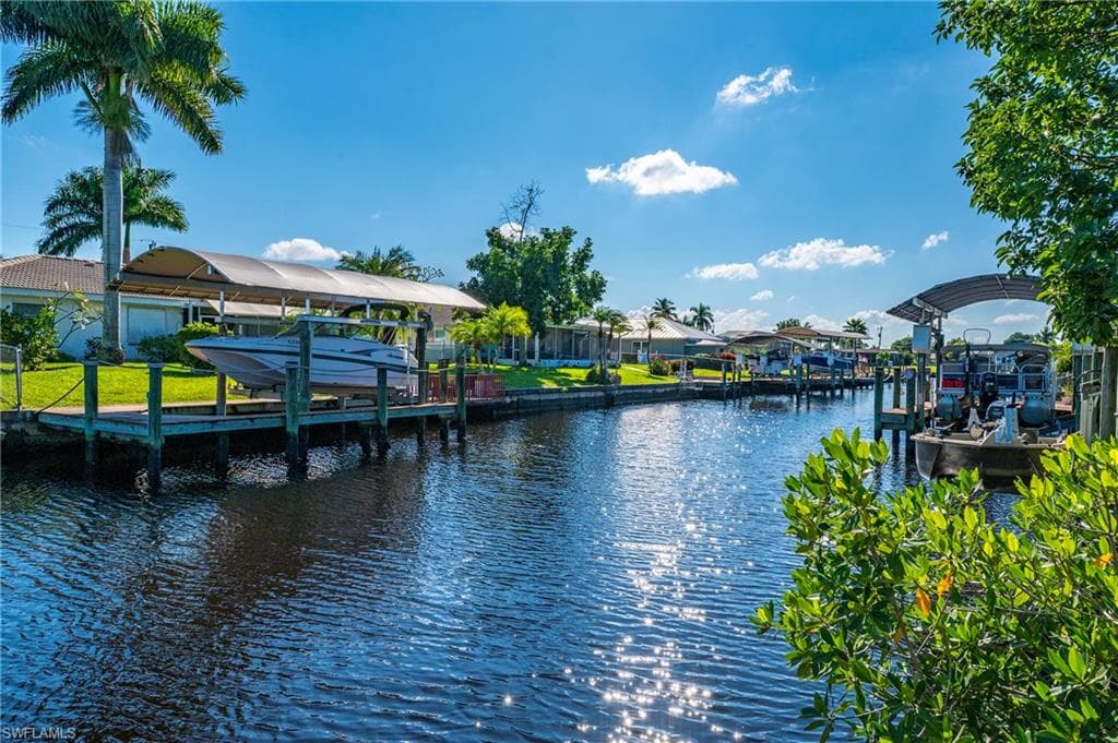 4548 Gulf AVE, NORTH FORT MYERS FL 33903-25