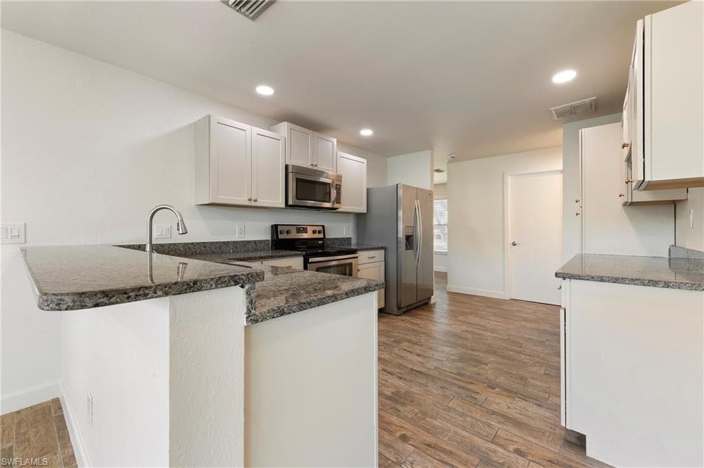 4548 Gulf AVE, NORTH FORT MYERS FL 33903-6