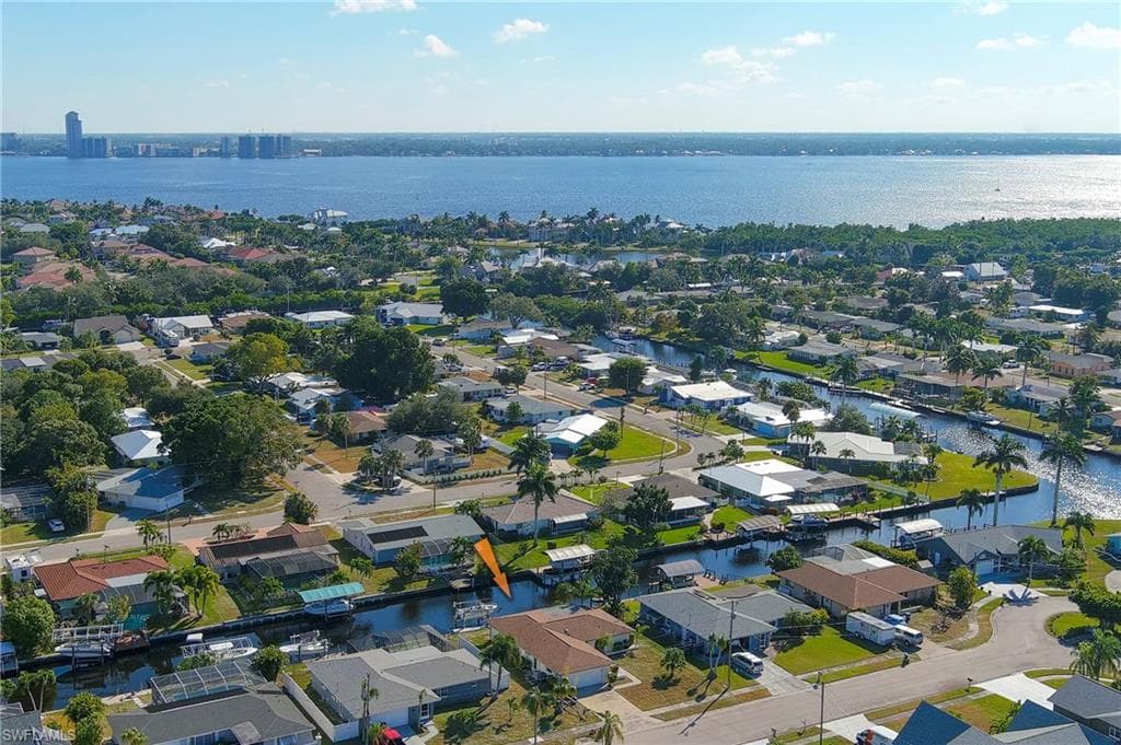 4548 Gulf AVE, NORTH FORT MYERS FL 33903-38