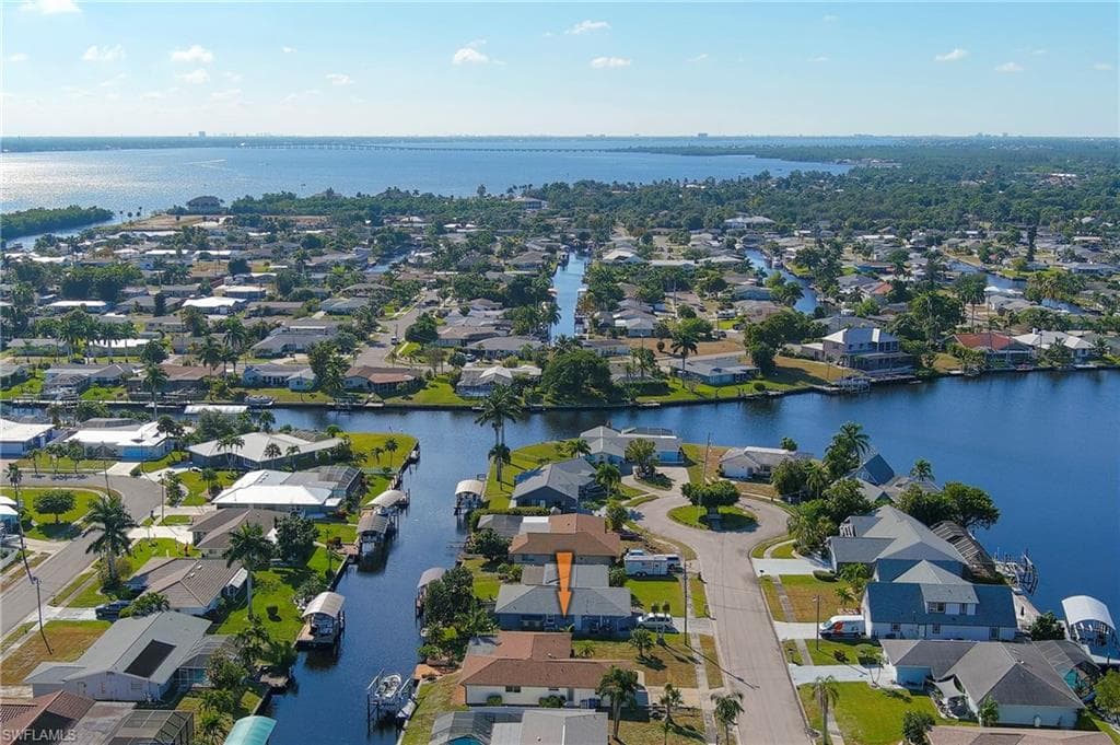 4548 Gulf AVE, NORTH FORT MYERS FL 33903-3