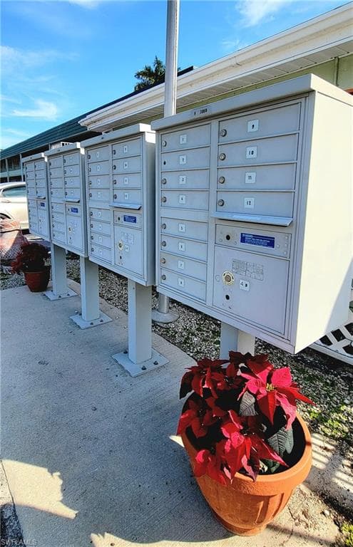 300 Valley Stream Dr # A7, NAPLES FL 34113-10