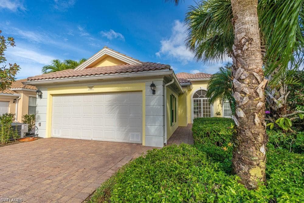 7687 Hernando CT, NAPLES FL 34114-12