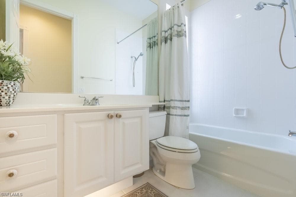 7687 Hernando CT, NAPLES FL 34114-8