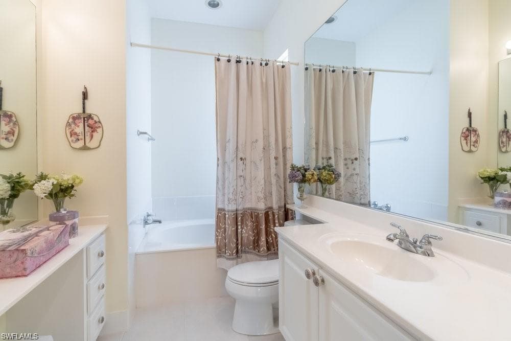 7687 Hernando CT, NAPLES FL 34114-17