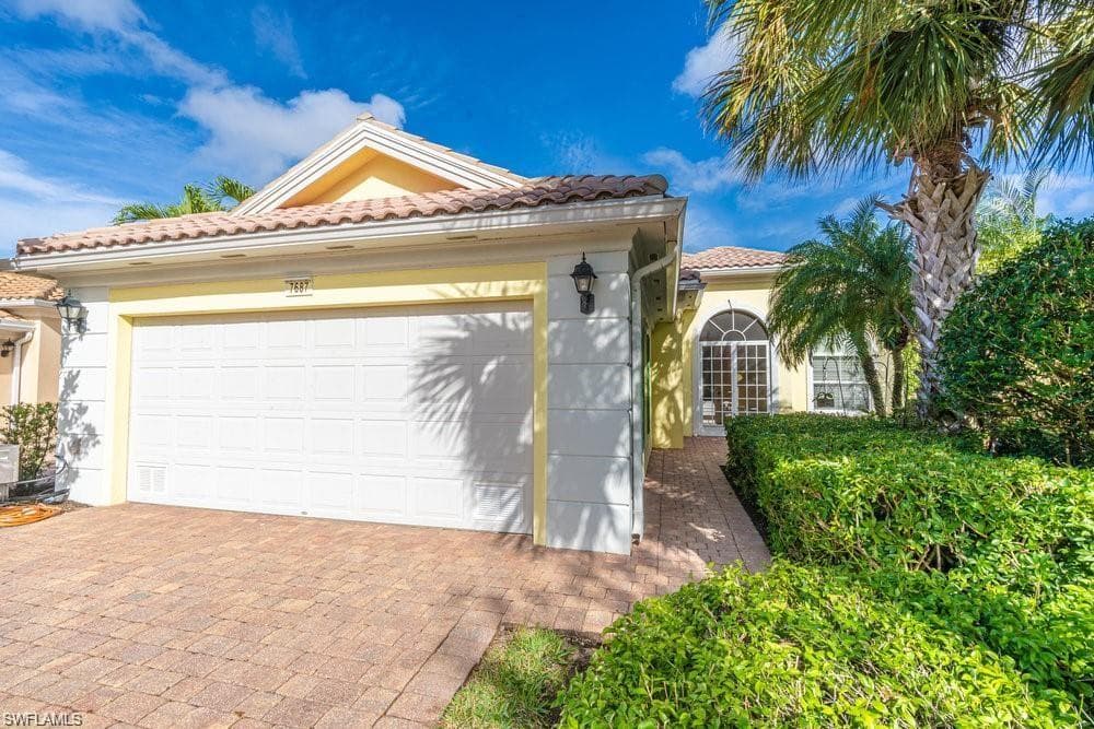 7687 Hernando CT, NAPLES FL 34114-10