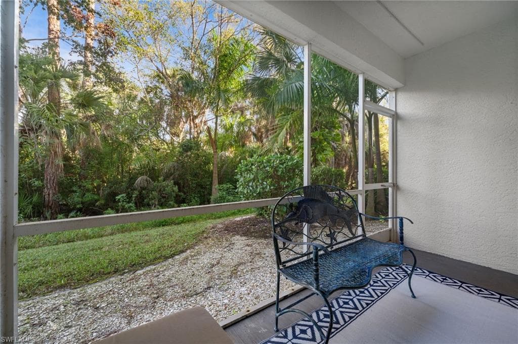 4520 Botanical Place CIR # 103, NAPLES FL 34112-4