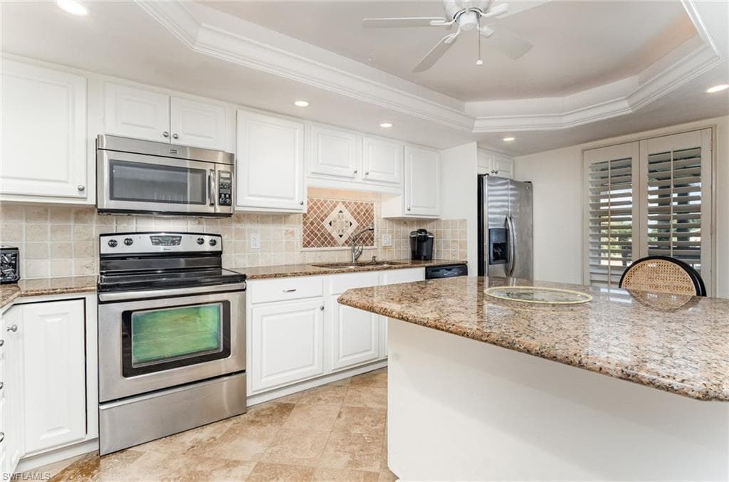 1530 Imperial Golf Course BLVD # 322, NAPLES FL 34110-9