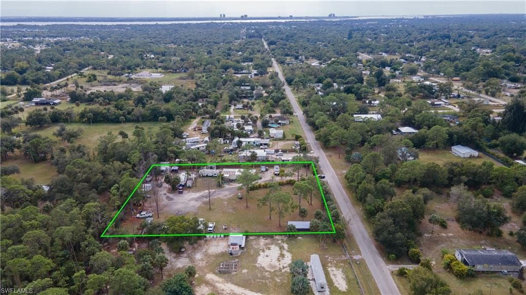 8219 Bartholomew DR, NORTH FORT MYERS FL 33917-2