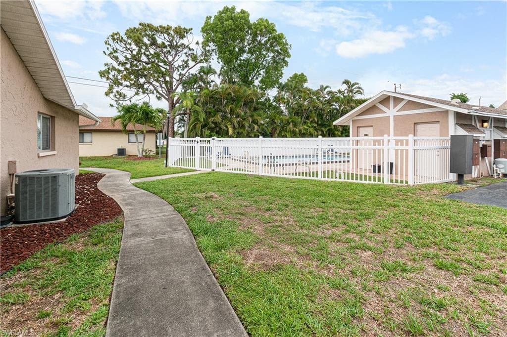 1031 SE 8th TER # 2H, CAPE CORAL FL 33990-19
