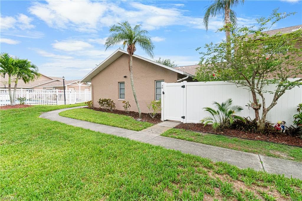 1031 SE 8th TER # 2H, CAPE CORAL FL 33990-3