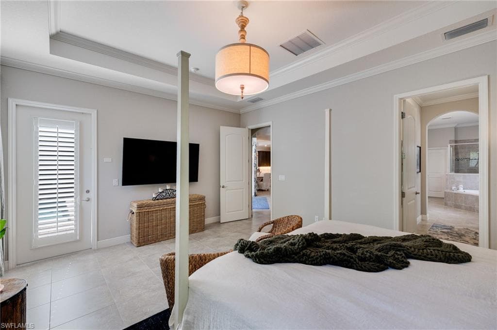 1626 Serrano CIR, NAPLES FL 34105-11