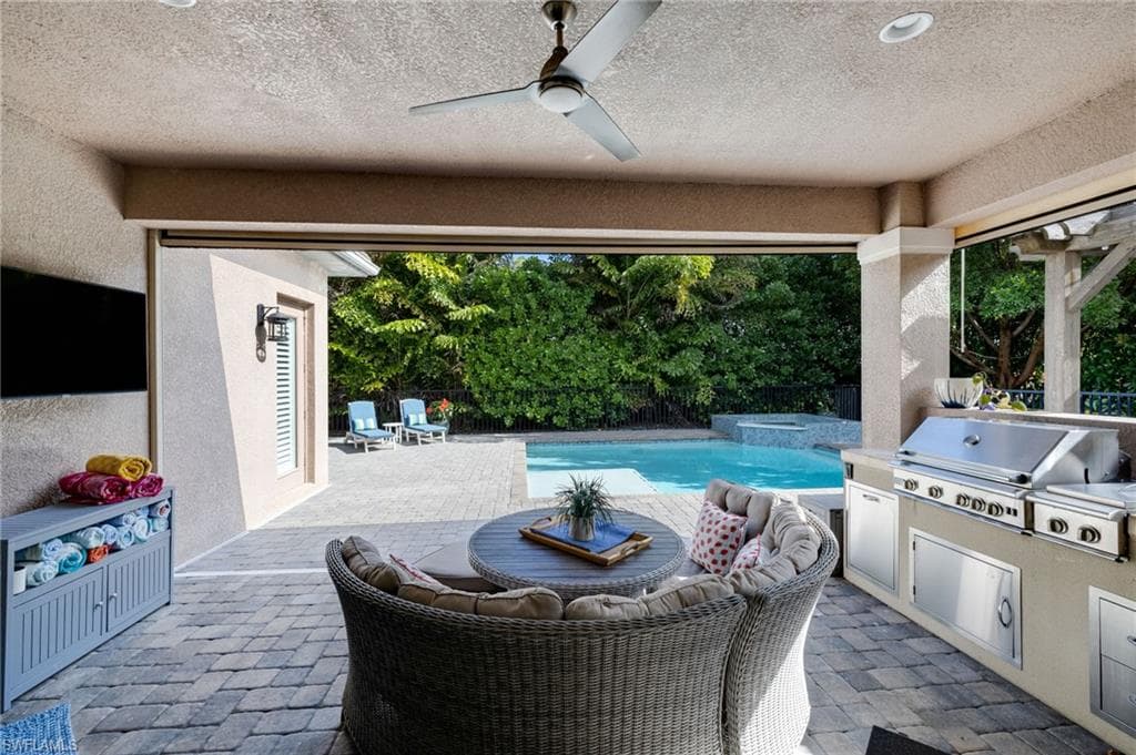 1626 Serrano CIR, NAPLES FL 34105-27