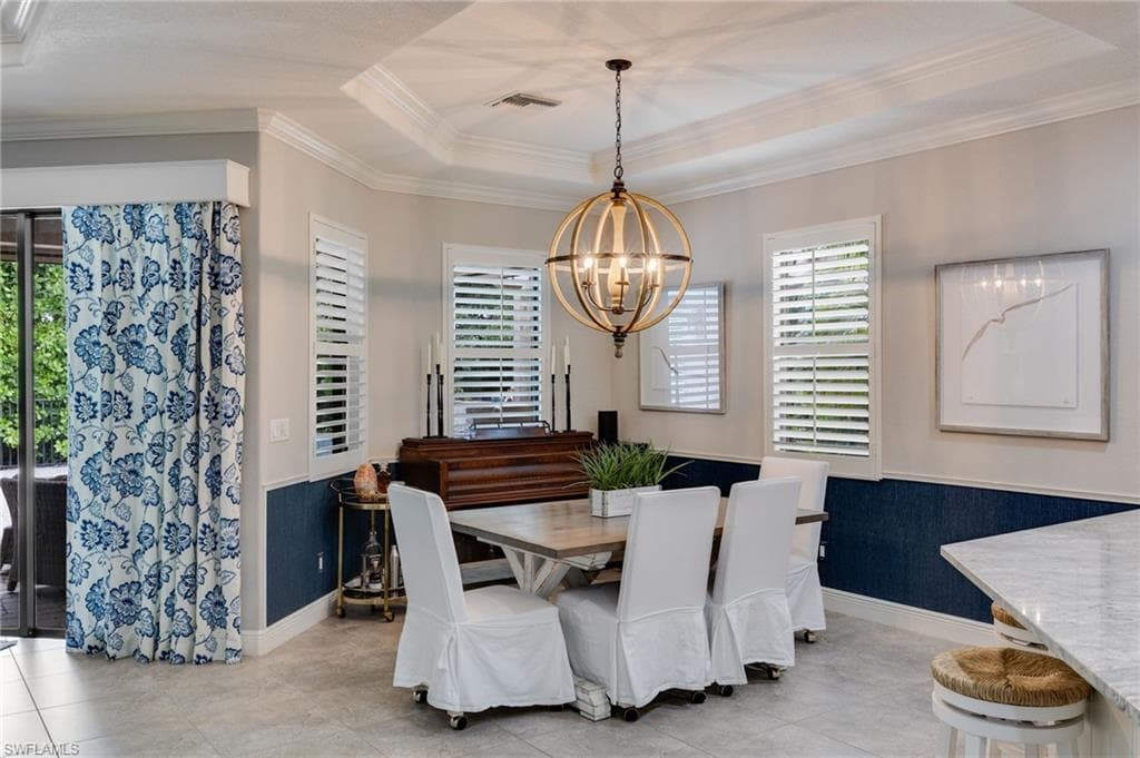 1626 Serrano CIR, NAPLES FL 34105-8