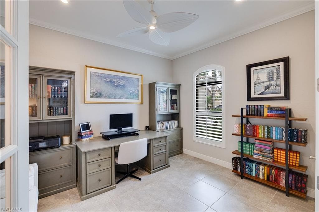 1626 Serrano CIR, NAPLES FL 34105-9