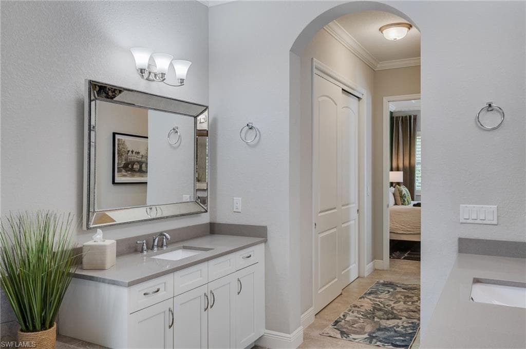 1626 Serrano CIR, NAPLES FL 34105-14