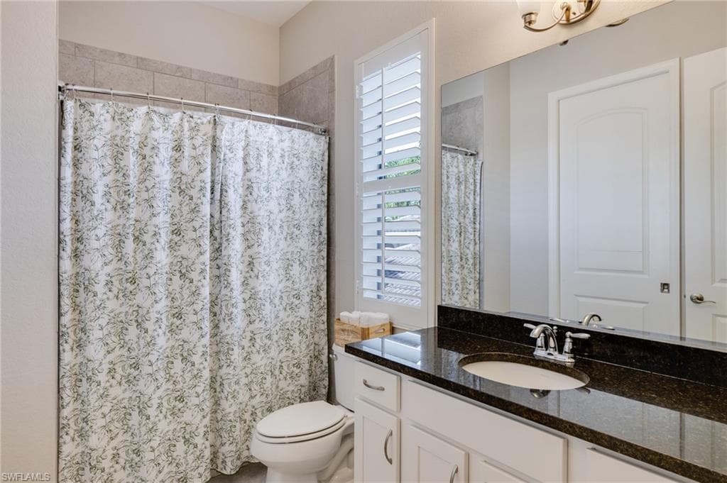 1626 Serrano CIR, NAPLES FL 34105-20