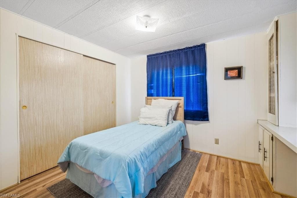 455 Cape Florida WAY, NAPLES FL 34104-26