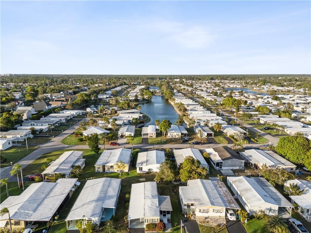 455 Cape Florida WAY, NAPLES FL 34104-8