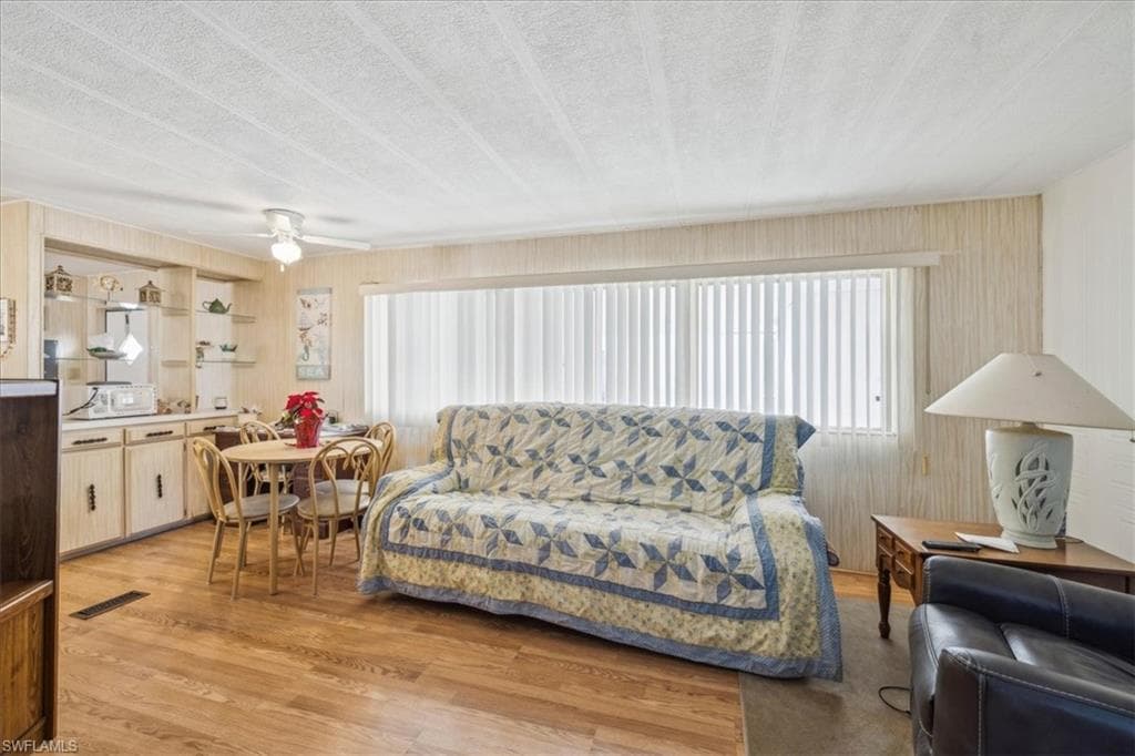 455 Cape Florida WAY, NAPLES FL 34104-23