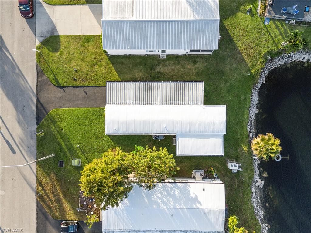 455 Cape Florida WAY, NAPLES FL 34104-7