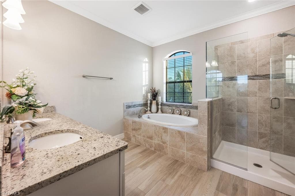 2115 Antigua LN, NAPLES FL 34120-22
