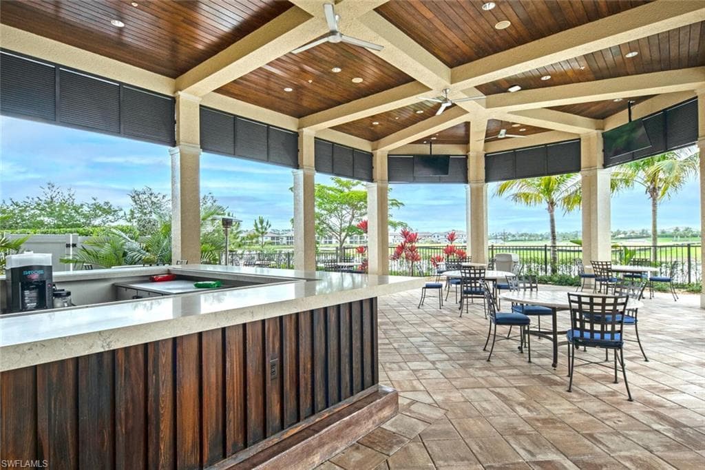 2115 Antigua LN, NAPLES FL 34120-40
