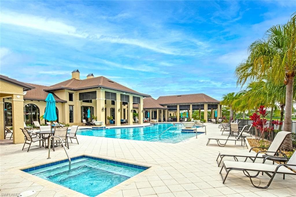2115 Antigua LN, NAPLES FL 34120-39