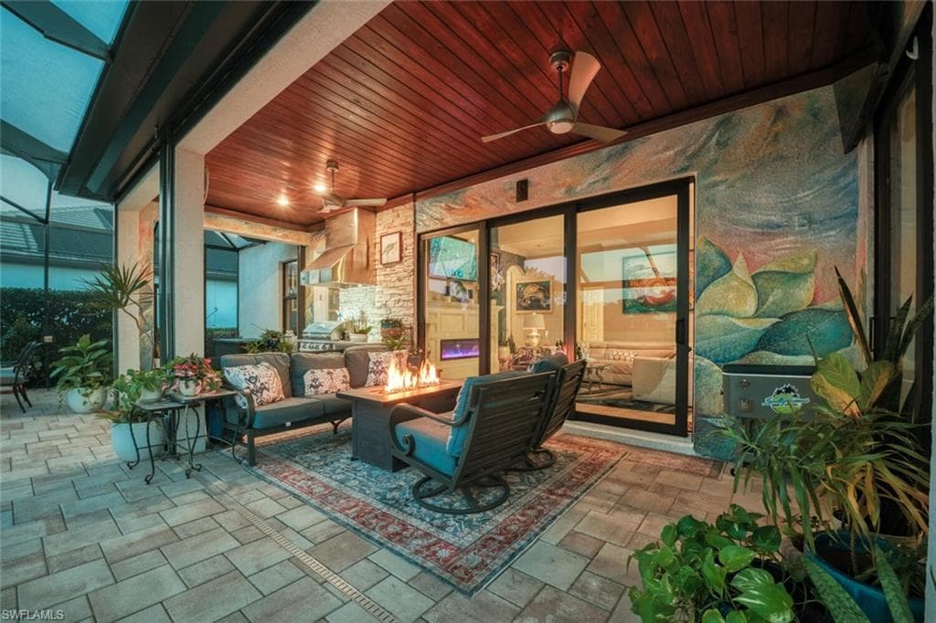 2115 Antigua LN, NAPLES FL 34120-34
