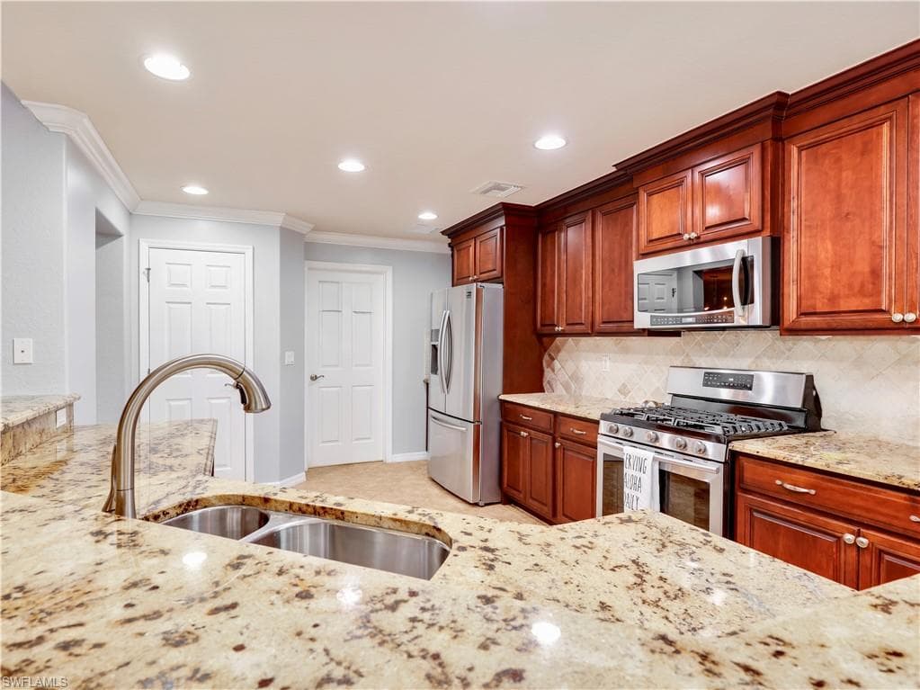 9085 Astonia WAY, ESTERO FL 33967-8