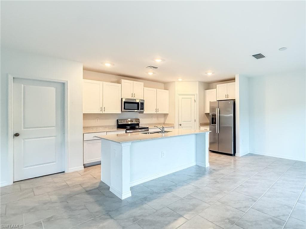 12093 Monterey Pine LN, FORT MYERS FL 33966-5