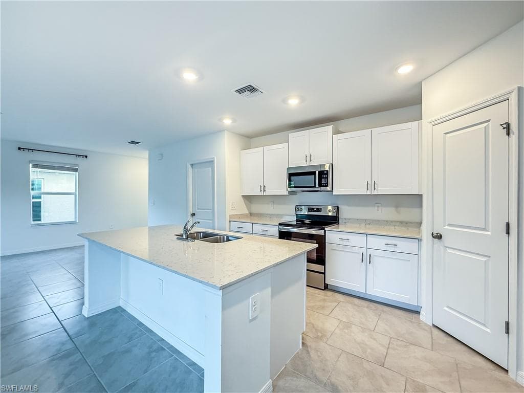 12093 Monterey Pine LN, FORT MYERS FL 33966-6