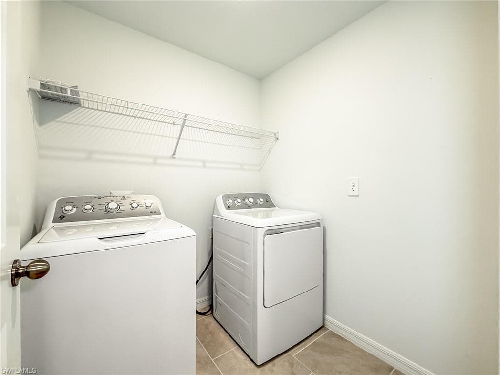 12093 Monterey Pine LN, FORT MYERS FL 33966-18