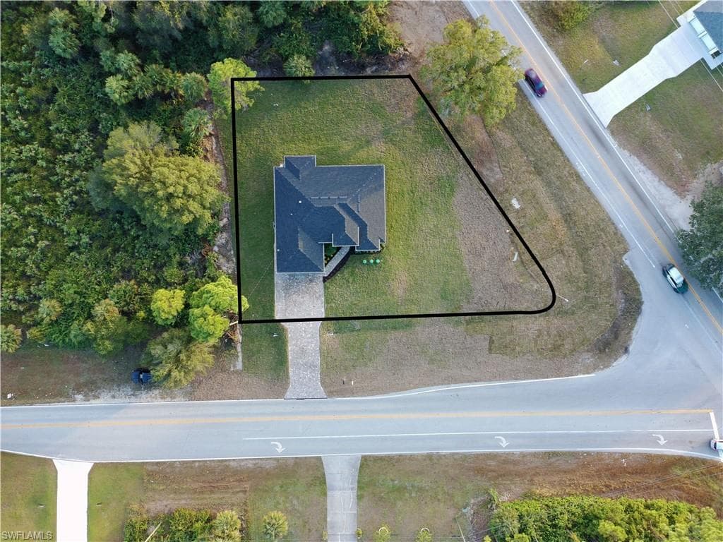 810 Sentinela BLVD, LEHIGH ACRES FL 33974-7