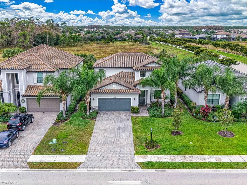 19828 Beechcrest PL, ESTERO FL 33928-3